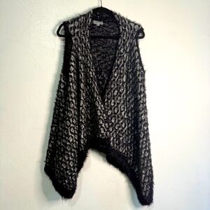 Joseph A. Chic Black & Gray Soft Sweater Vest. Sz M.
